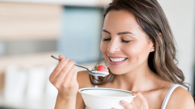 Yogur: Conoce Sus Beneficios Y Cuál Es El Mejor Para La Salud