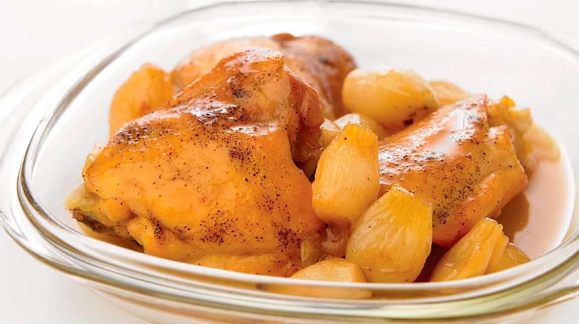 Pollo con miel y cebollitas