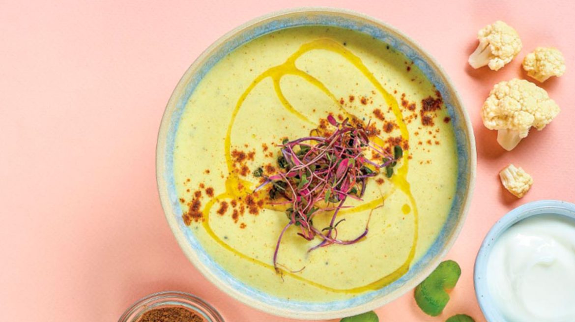 Sopa de coliflor con curry