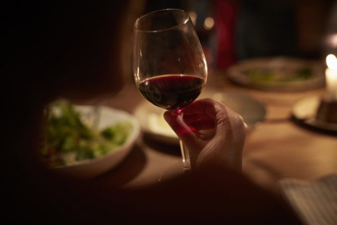 alimentos que causan dolor de cabeza vino tinto
