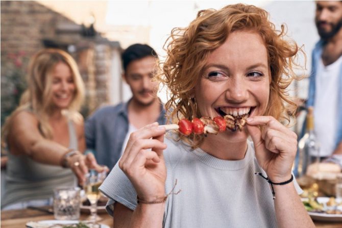 ¿Es bueno dejar de comer carne?