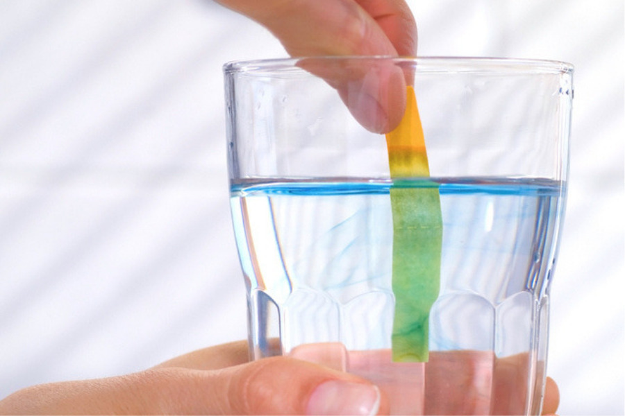 Para qué sirve el agua alcalina