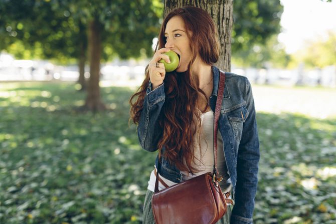 beneficios de comer una manzana todos los días