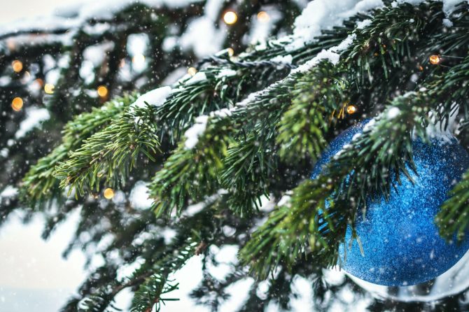 cómo hacer nieve artificial para ponerle al árbol de navidad