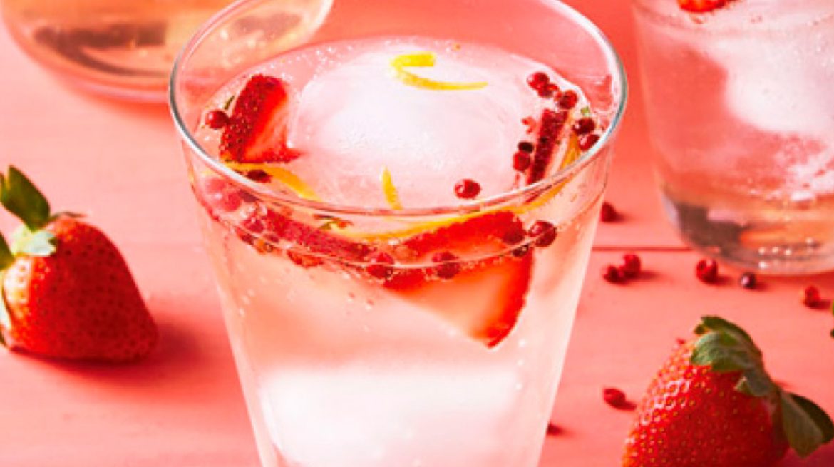 Gin tonic con pimienta rosa
