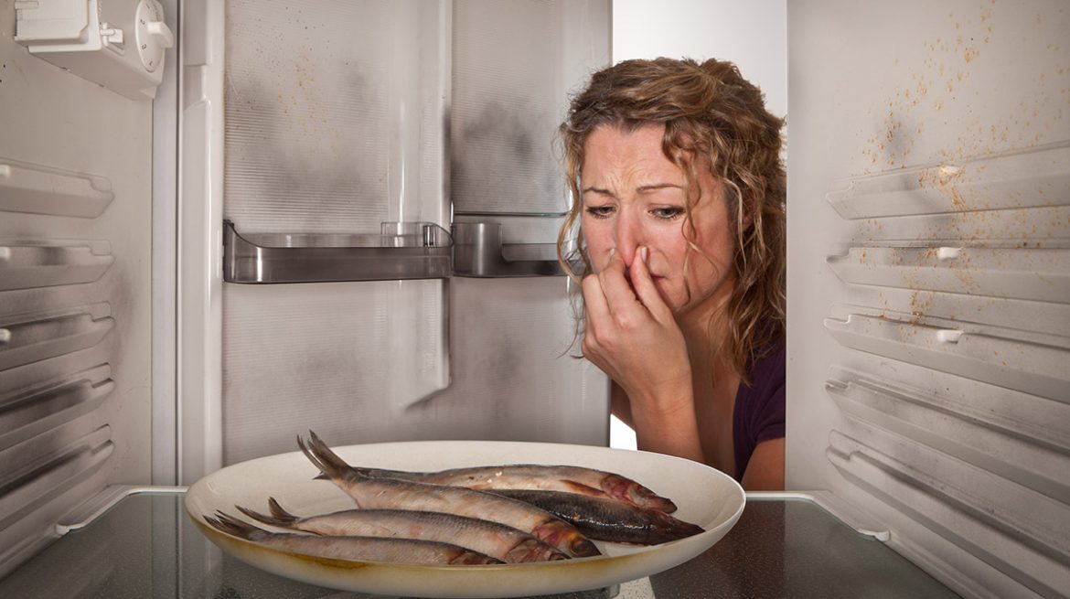 Cómo quitar el olor a pescado