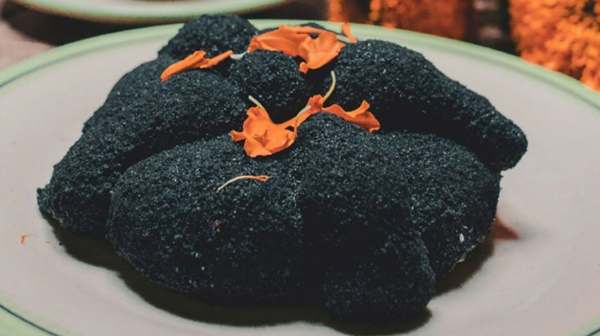 Totomoxtle qué es y cómo prepararlo en cenizas para el pan de muerto