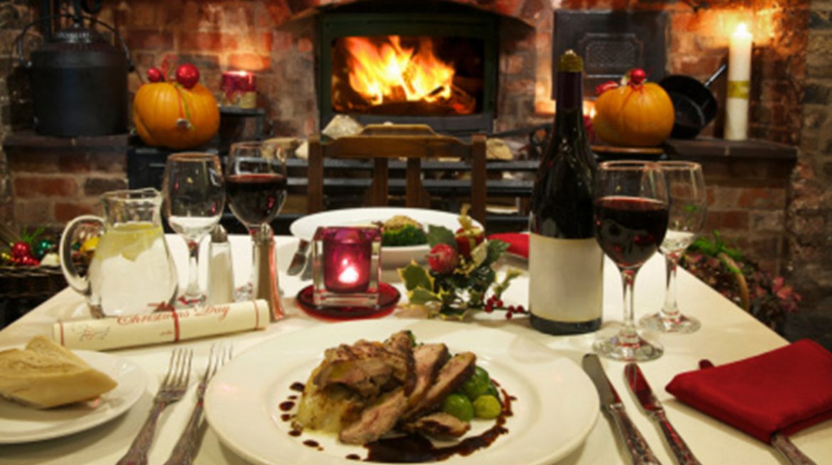 Cena navideña fuera de casa