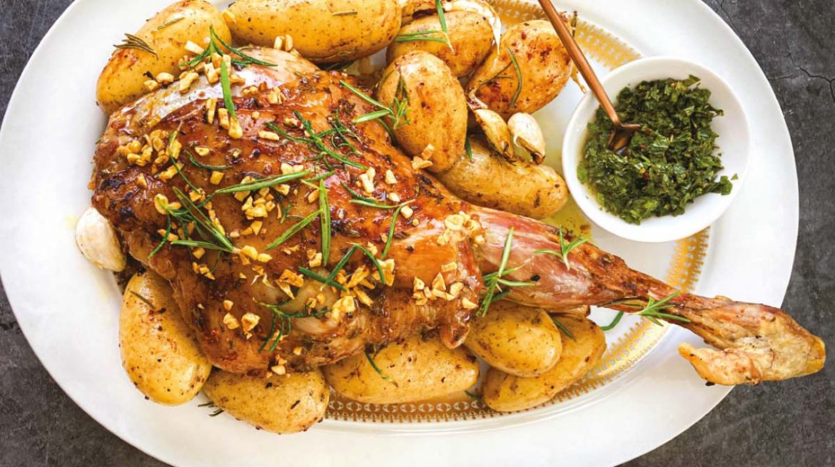 Pierna de cordero con salsa de menta